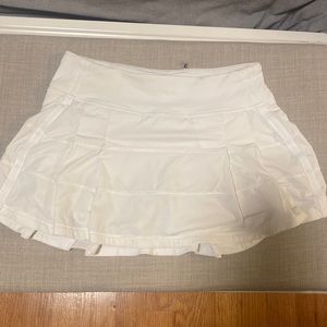 Lululemon white tennis skirt